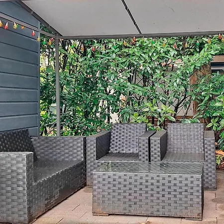 2 Bedroom Lovely Stacaravan In 4*