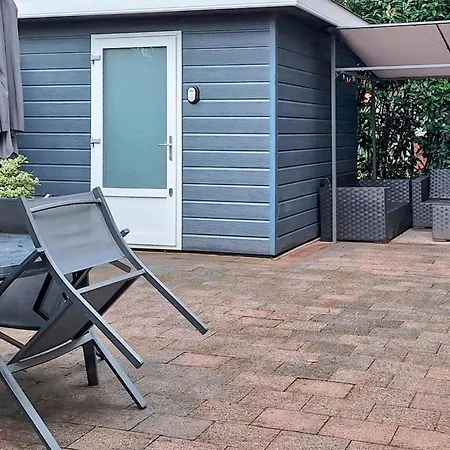 2 Bedroom Lovely Stacaravan In אתר קמפינג 4*