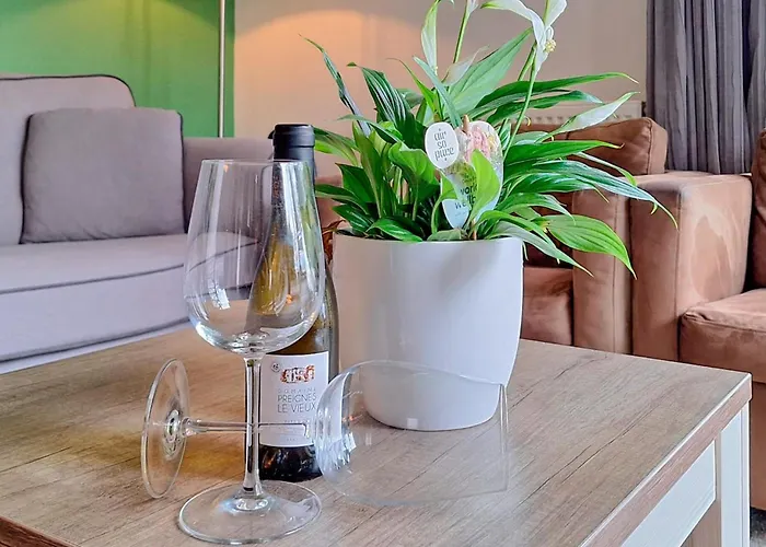 2 Bedroom Lovely Stacaravan In אתר קמפינג 4*